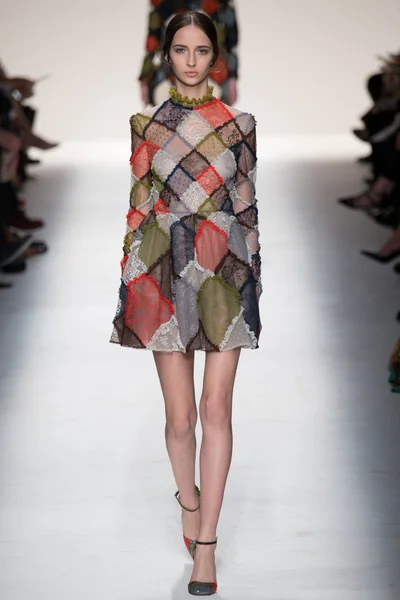 Look 49